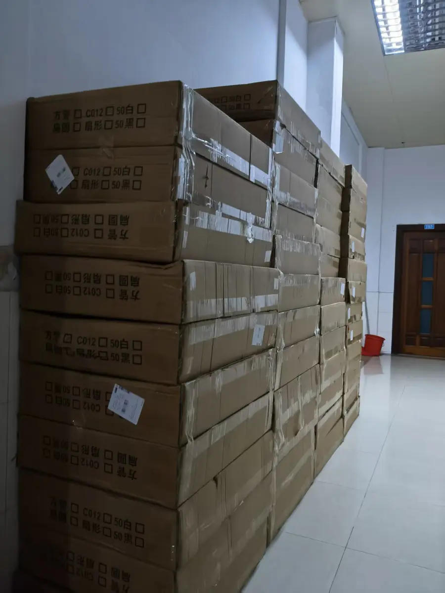 合肥折叠培训桌批量到货安装前实拍